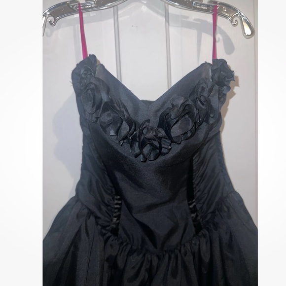 Vintage Y2K Betsey Johnson Black Roses Sequin Ruffle Prom Party Dress SZ 4 XS-S - Picture 4 of 12